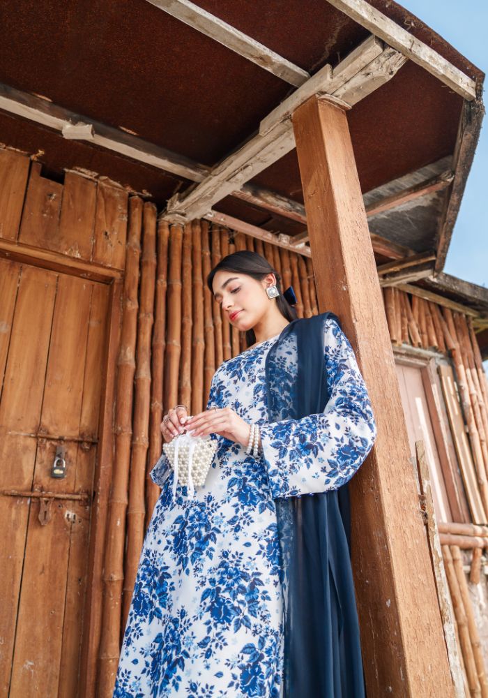 Neelofur – Turkish Lawn 3-Piece Suit (NLC-104-PK)